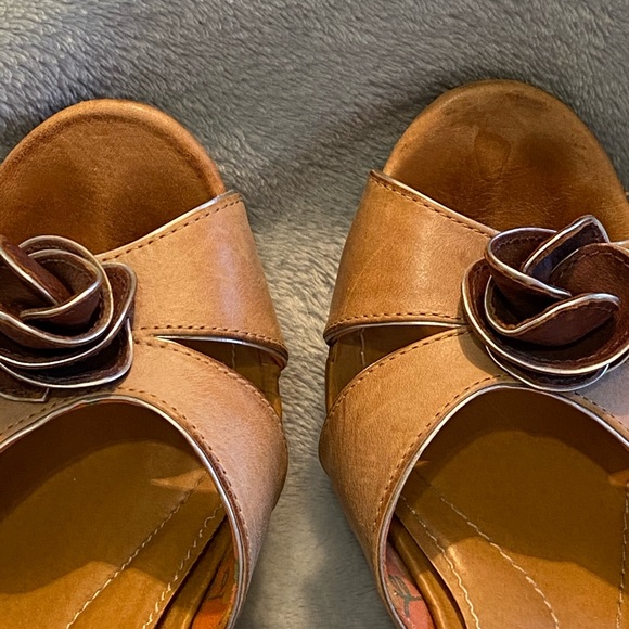 Fossil Leather Wooden Heel Platform Sandals - Picture 6 of 14